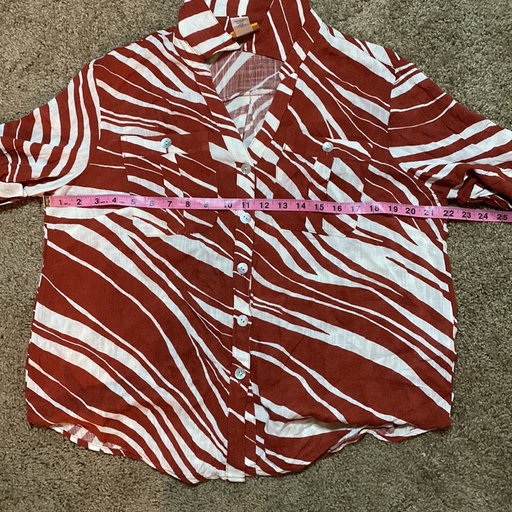 Ruby Rd Petite Button down slub shirt zebra print size Large - Picture 7 of 8